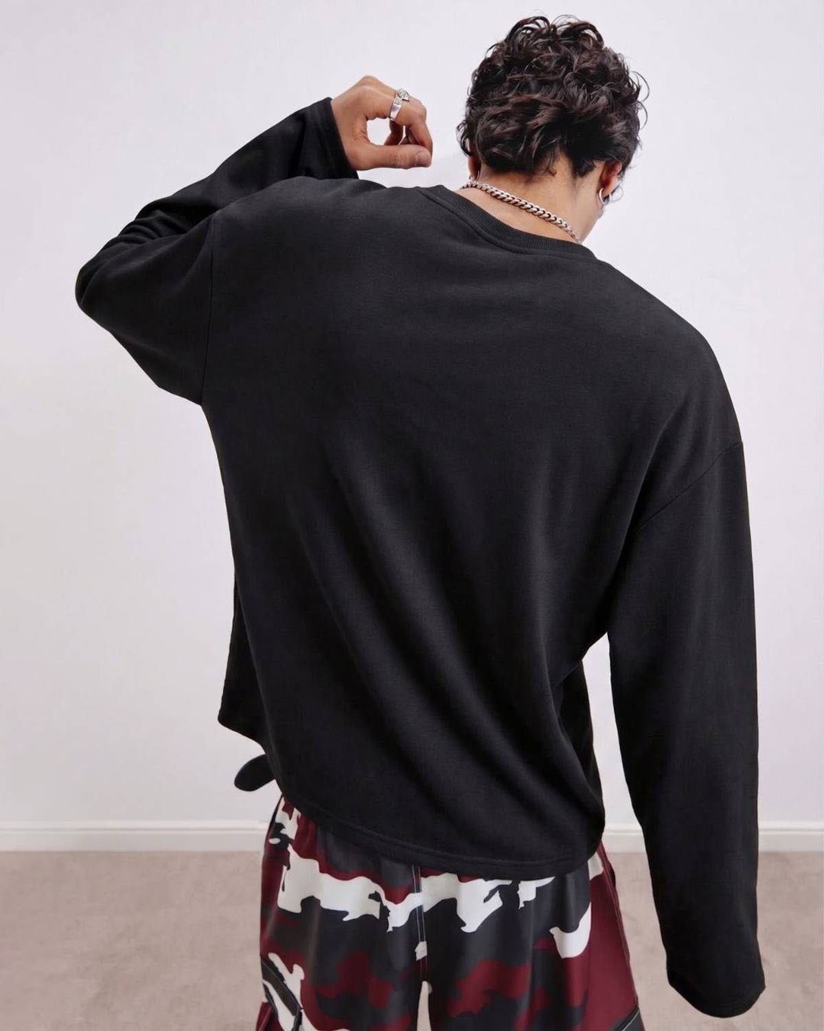 Cloth Code Men's Crew Neck Solid Black T-Shirt - Image 4