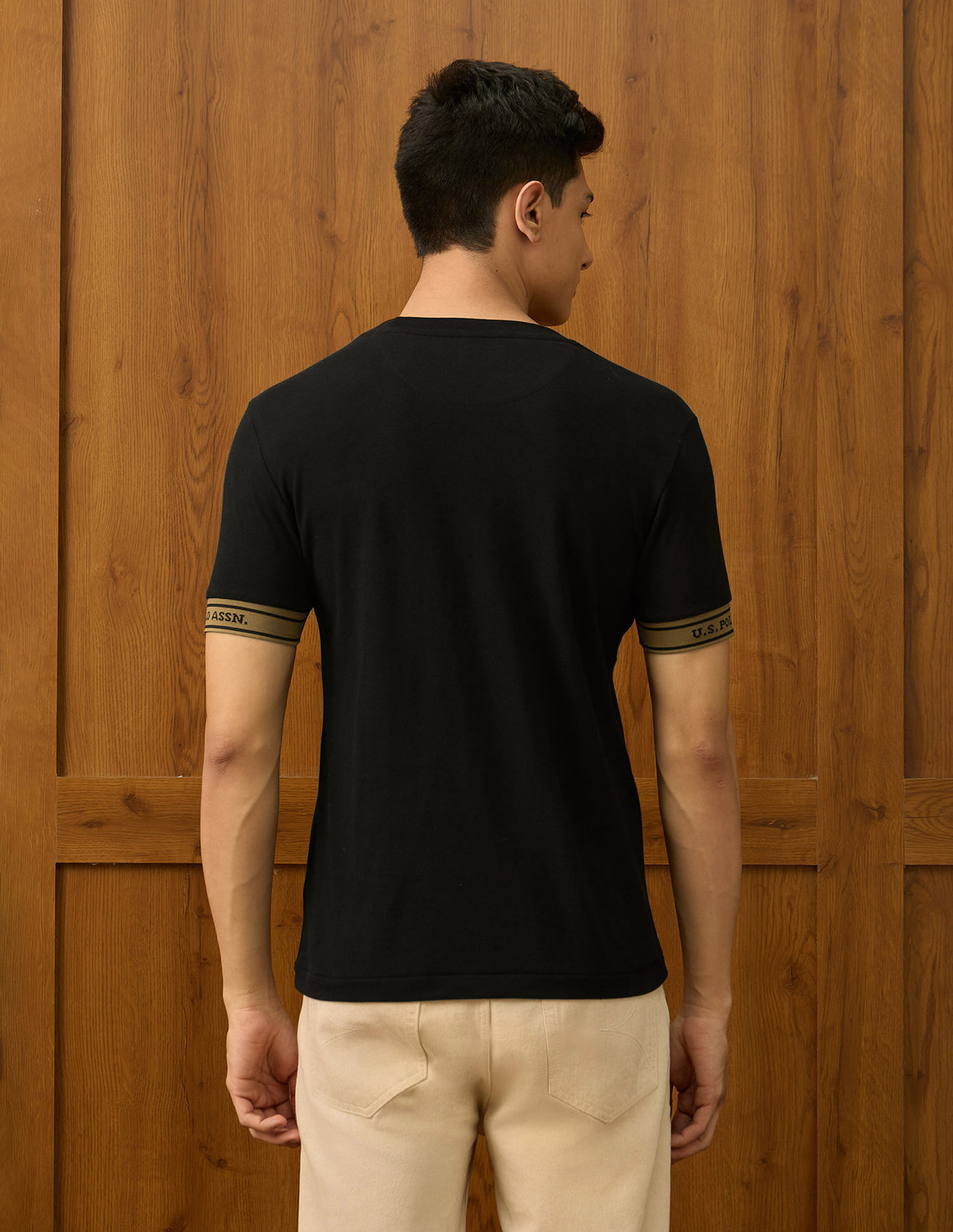 Image of U.S. POLO ASSN. Solid Men Round Neck Black T-Shirt