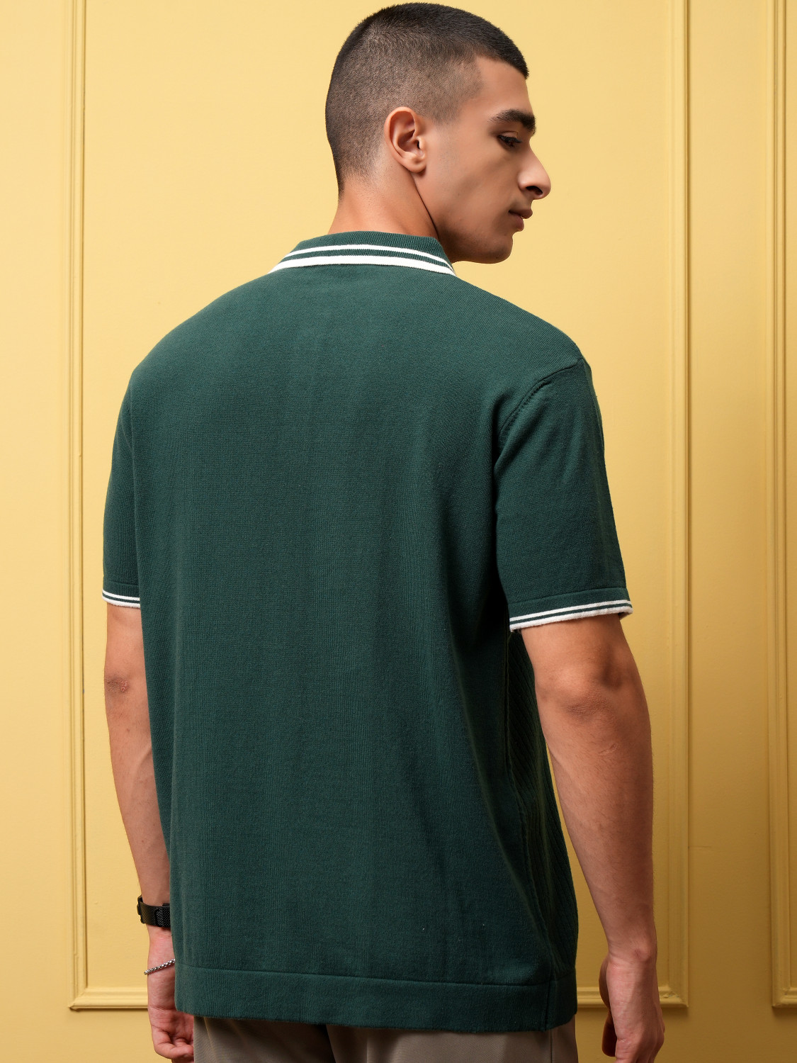 Image of HIGHLANDER Men Self Design Polo Neck Cotton Blend Green T-Shirt