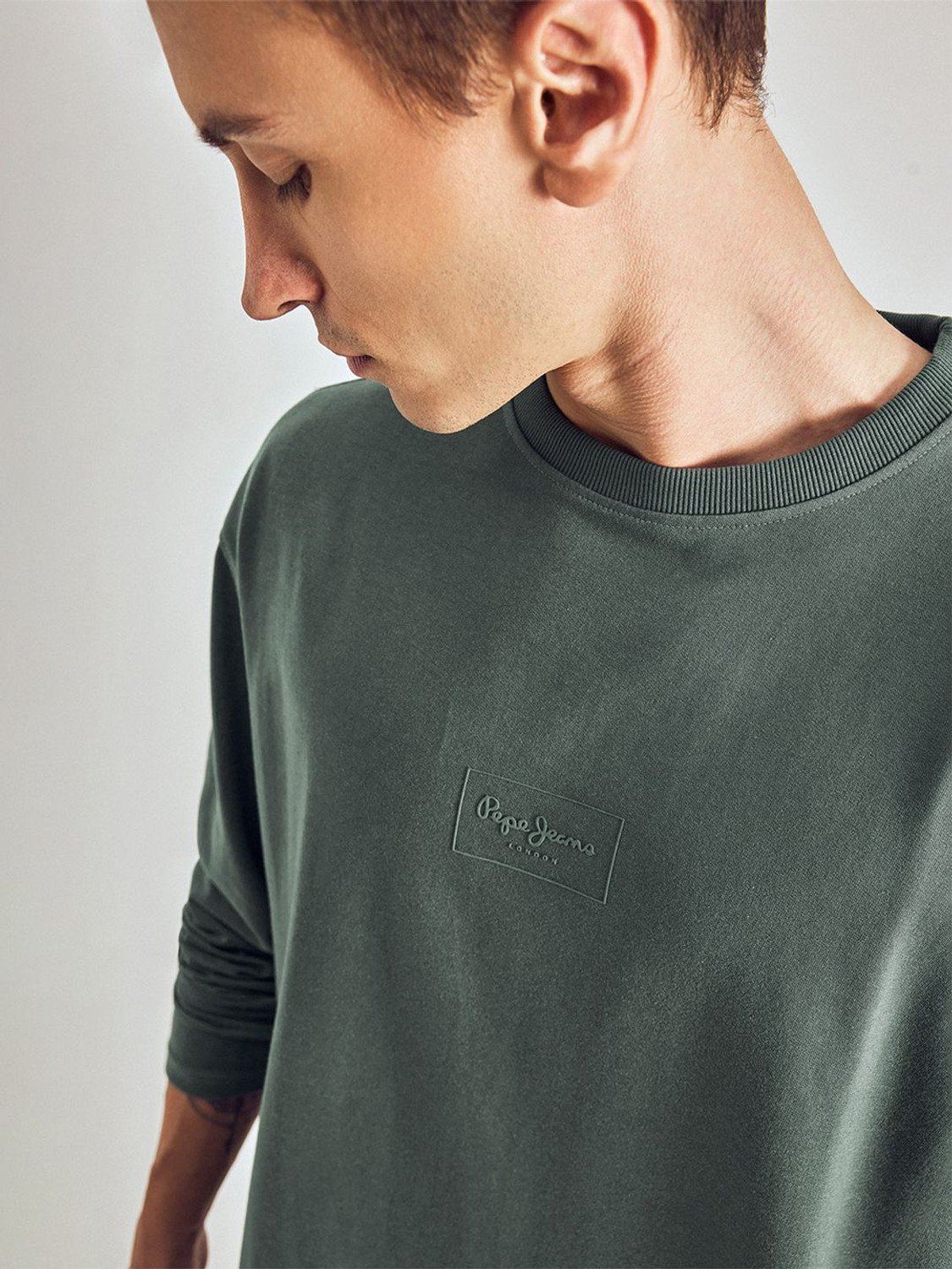 Image of Pepe Jeans Solid Men Round Neck Green T-Shirt
