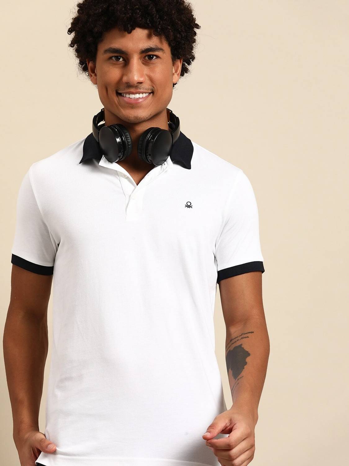 United Colors of Benetton Men Solid Polo Neck Cotton Blend White
