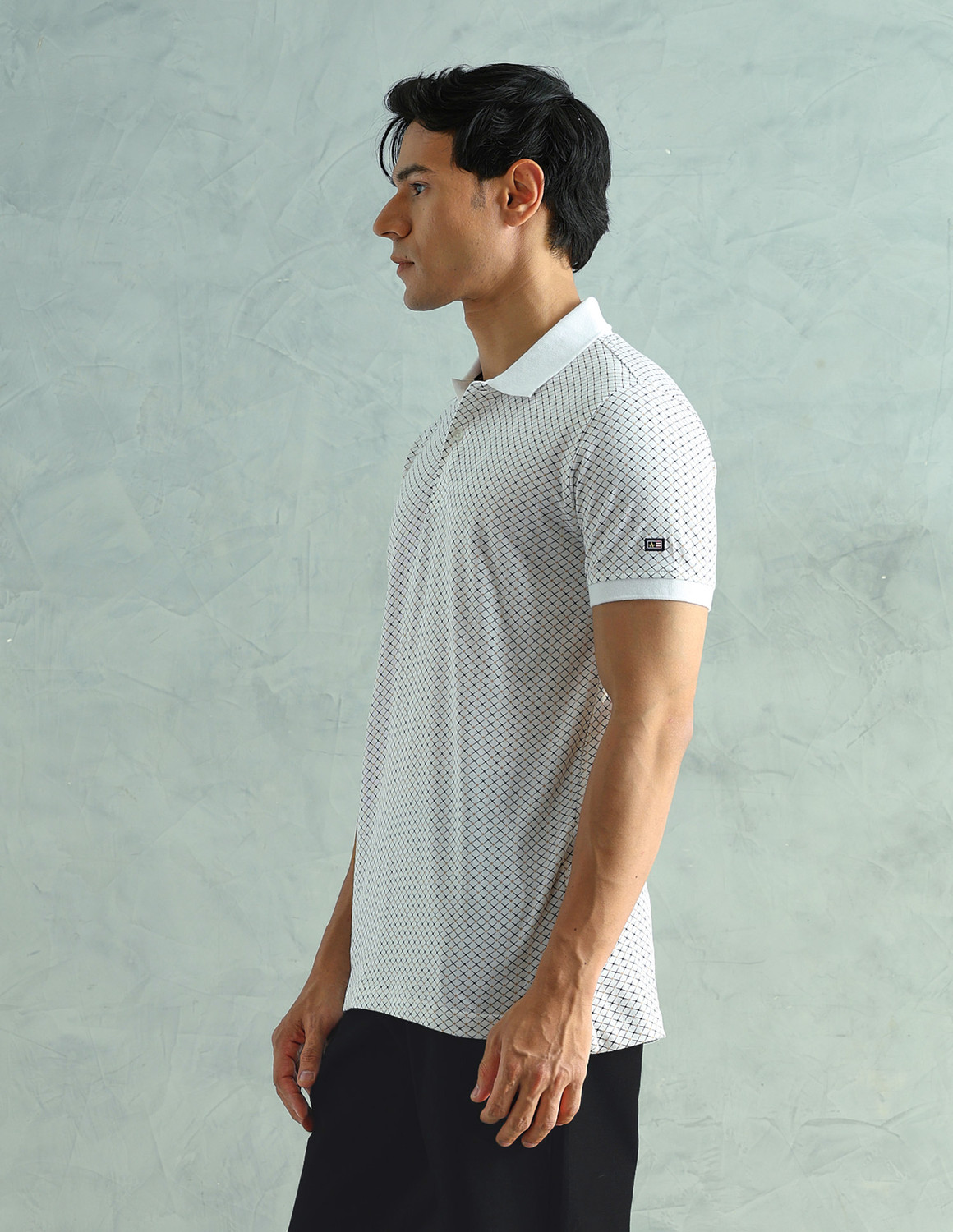 Image of Arrow Sport Geometric Print Men Polo Neck White T-Shirt
