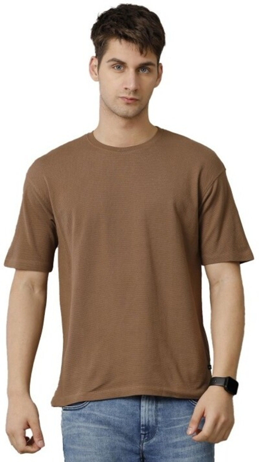 Image of VOI JEANS Solid Men Round Neck Brown T-Shirt