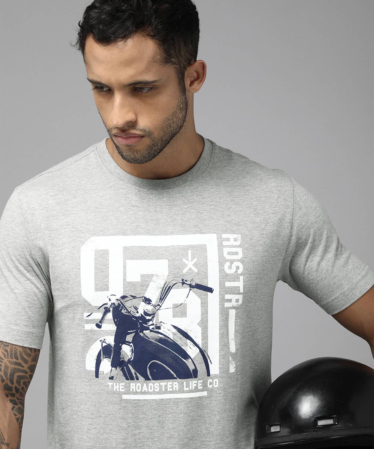 Roadster Men Graphic Print Round Neck Pure Cotton Grey T-Shirt