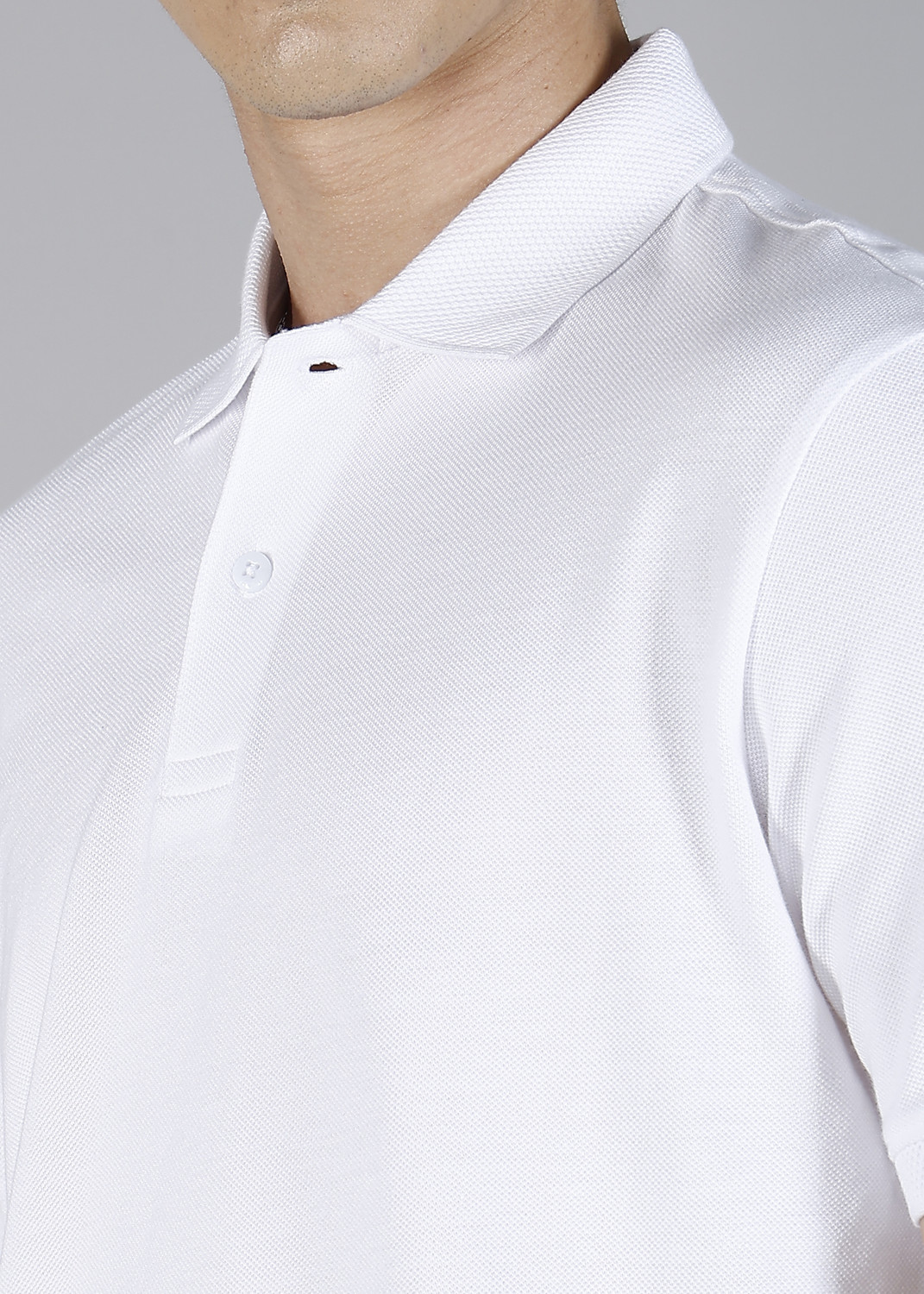 Image of VAN HEUSEN SPORT Men Solid Round Neck Polycotton White T-Shirt