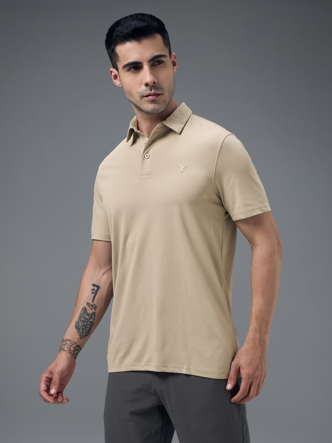 Image of TECHNOSPORT Solid Men Polo Neck Beige T-Shirt