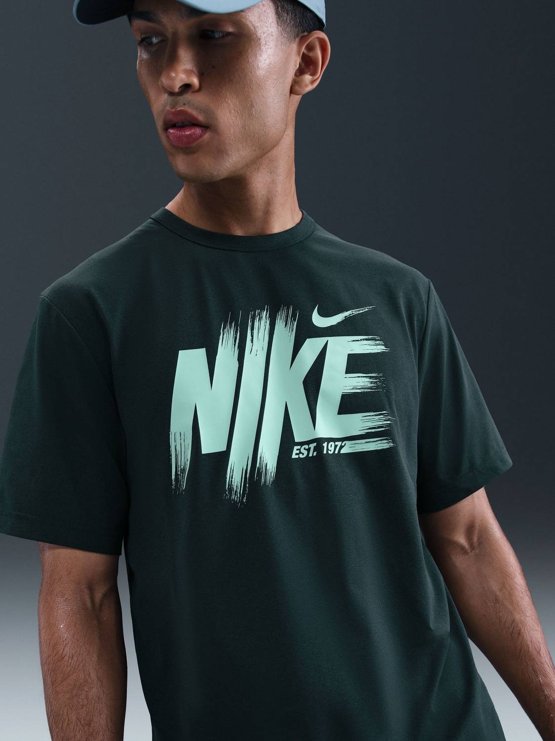 NIKE Solid Men Round Neck Green T-Shirt - Buy NIKE Solid Men Round