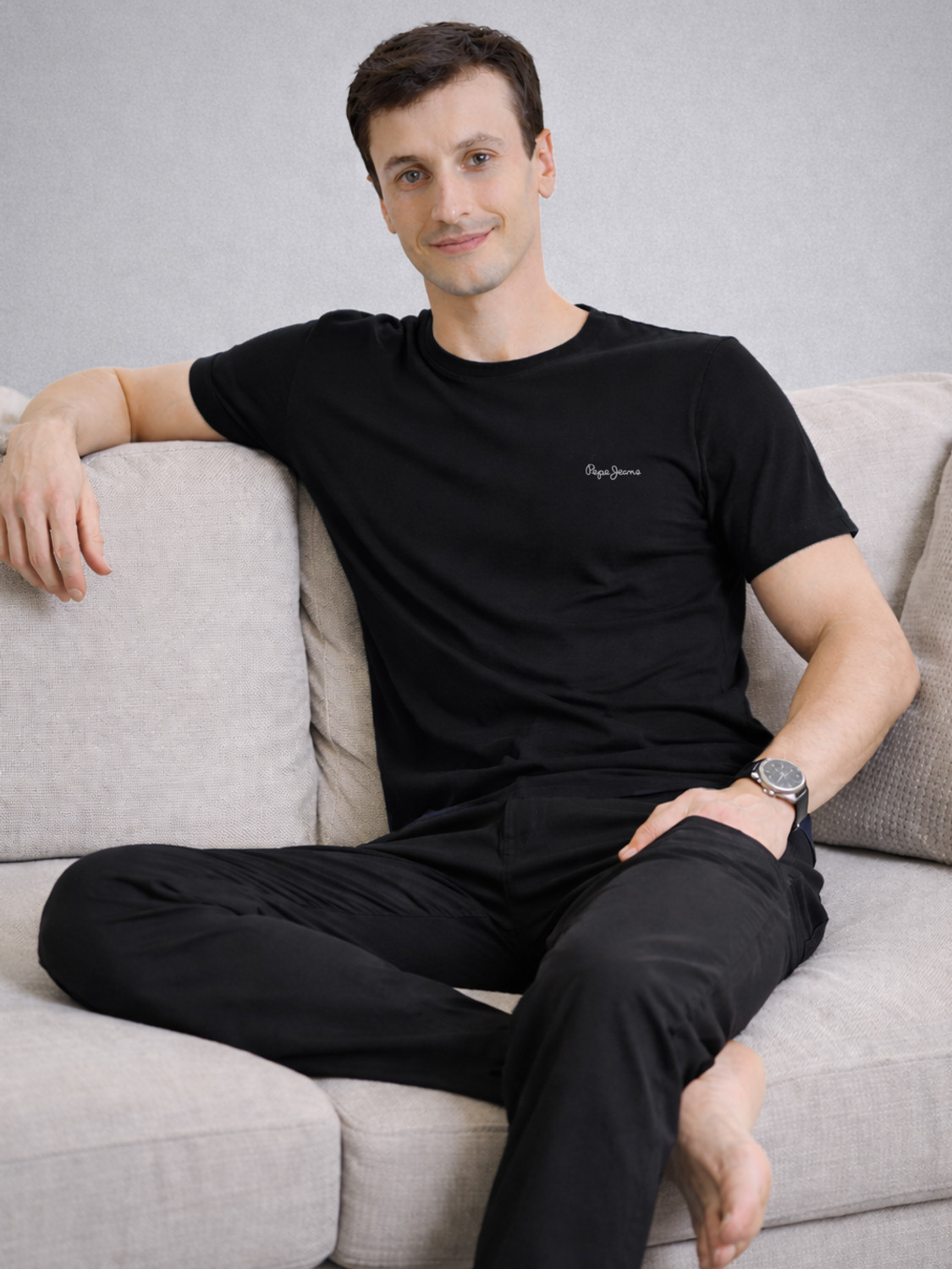 Image of Pepe Jeans Solid Men Round Neck Black T-Shirt