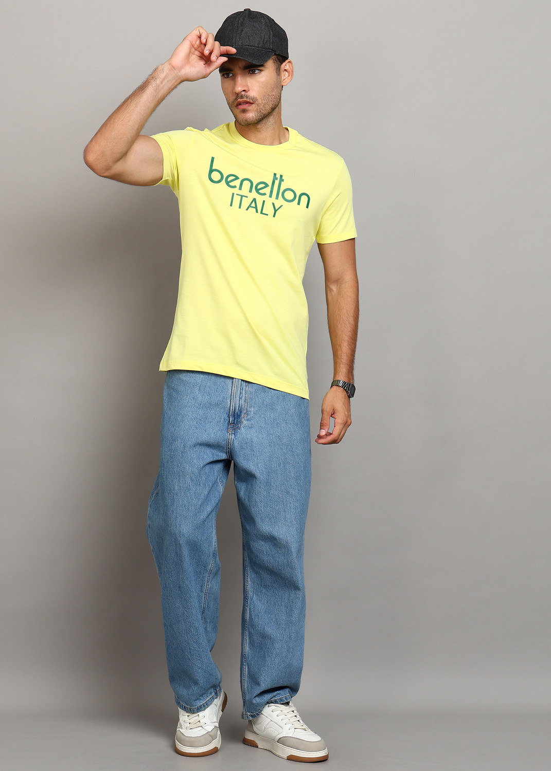Image of United Colors of Benetton Printed Men Round Neck Yellow T-Shirt
