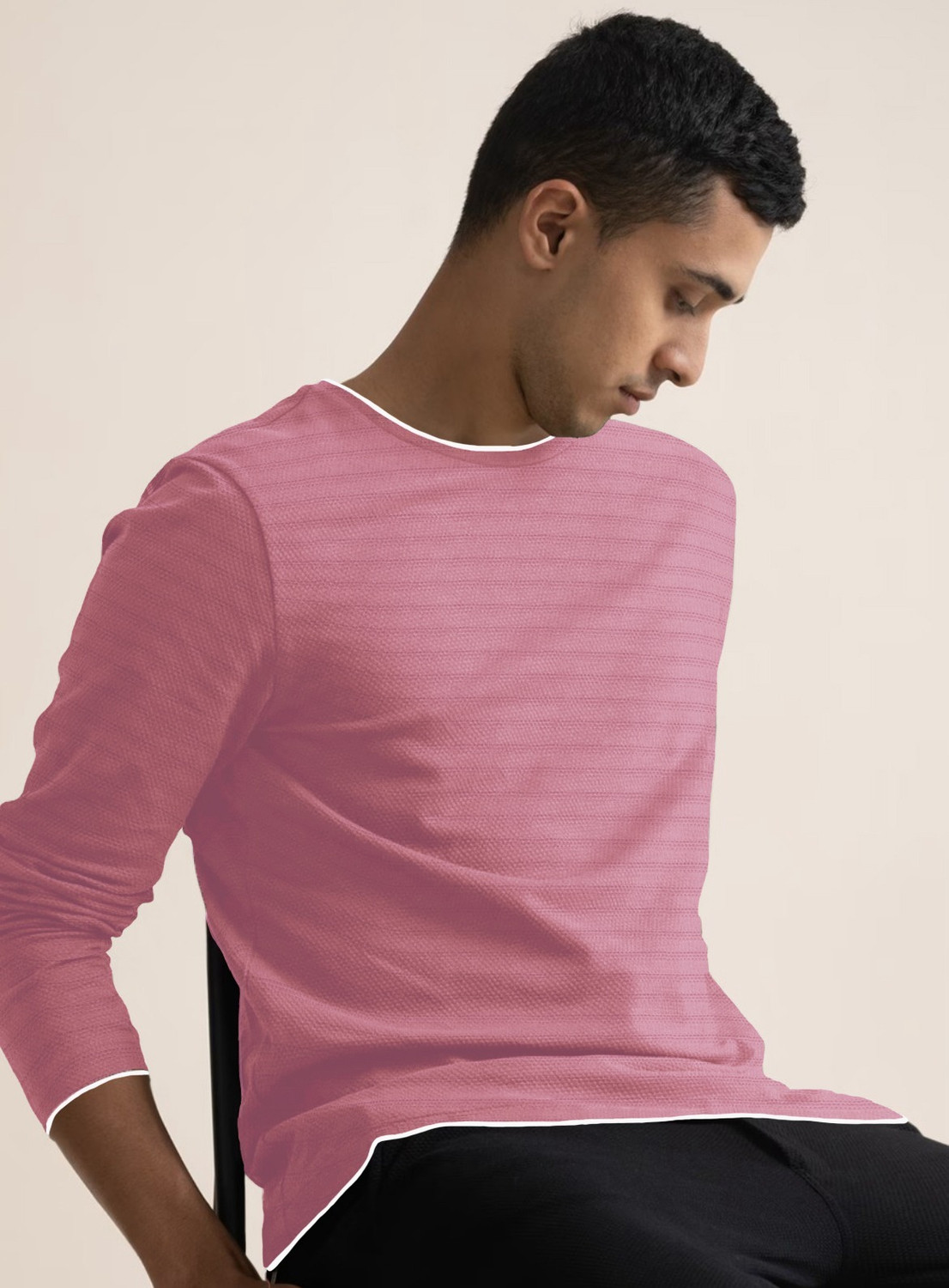 Image of THE DRY STATE Solid Men Round Neck Pink T-Shirt