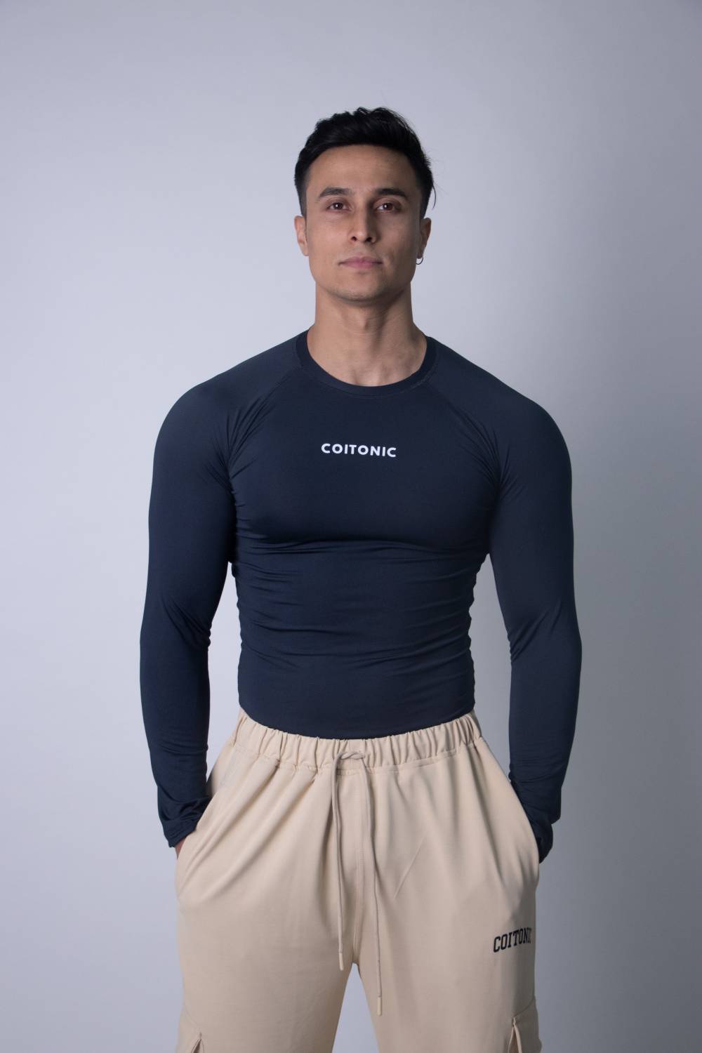 COITONIC Men Solid Round Neck Polyester Dark Blue T-Shirt