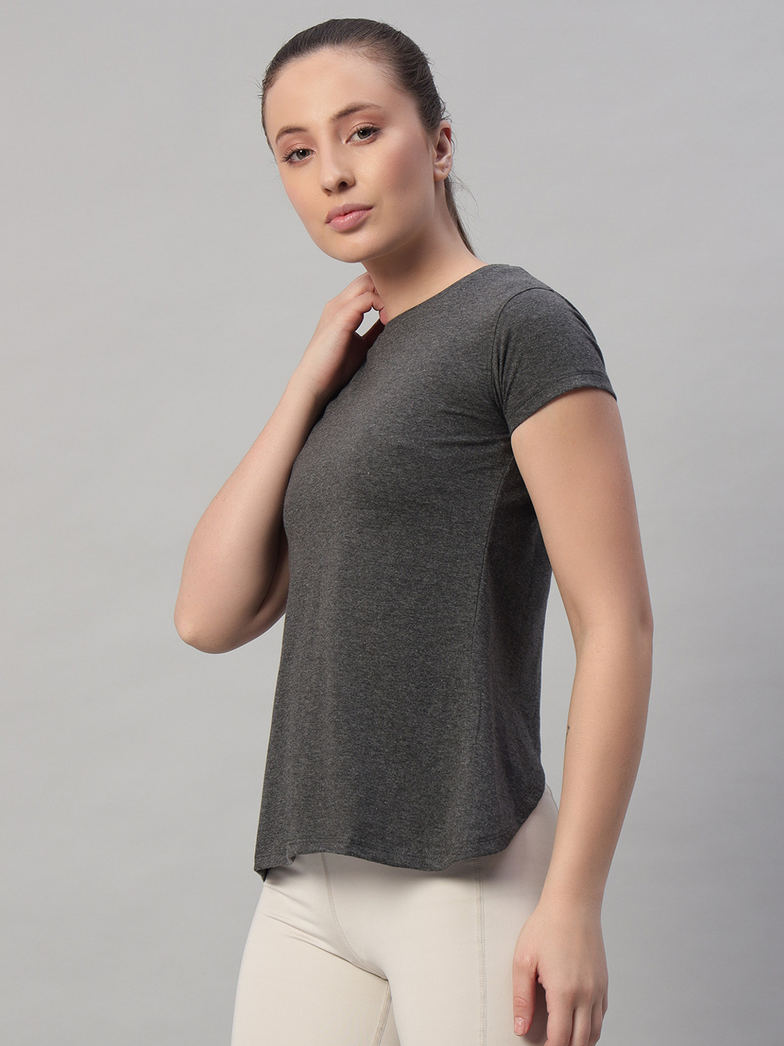 Image of Ap'pulse Solid Women Round Neck Grey T-Shirt