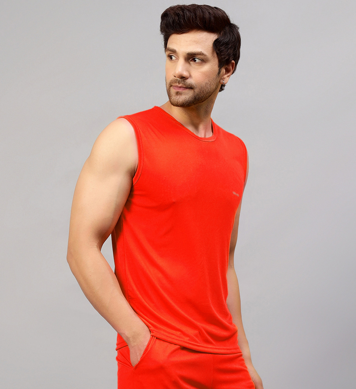 Image of UDI n ADI Solid Men Round Neck Light Blue, Maroon T-Shirt