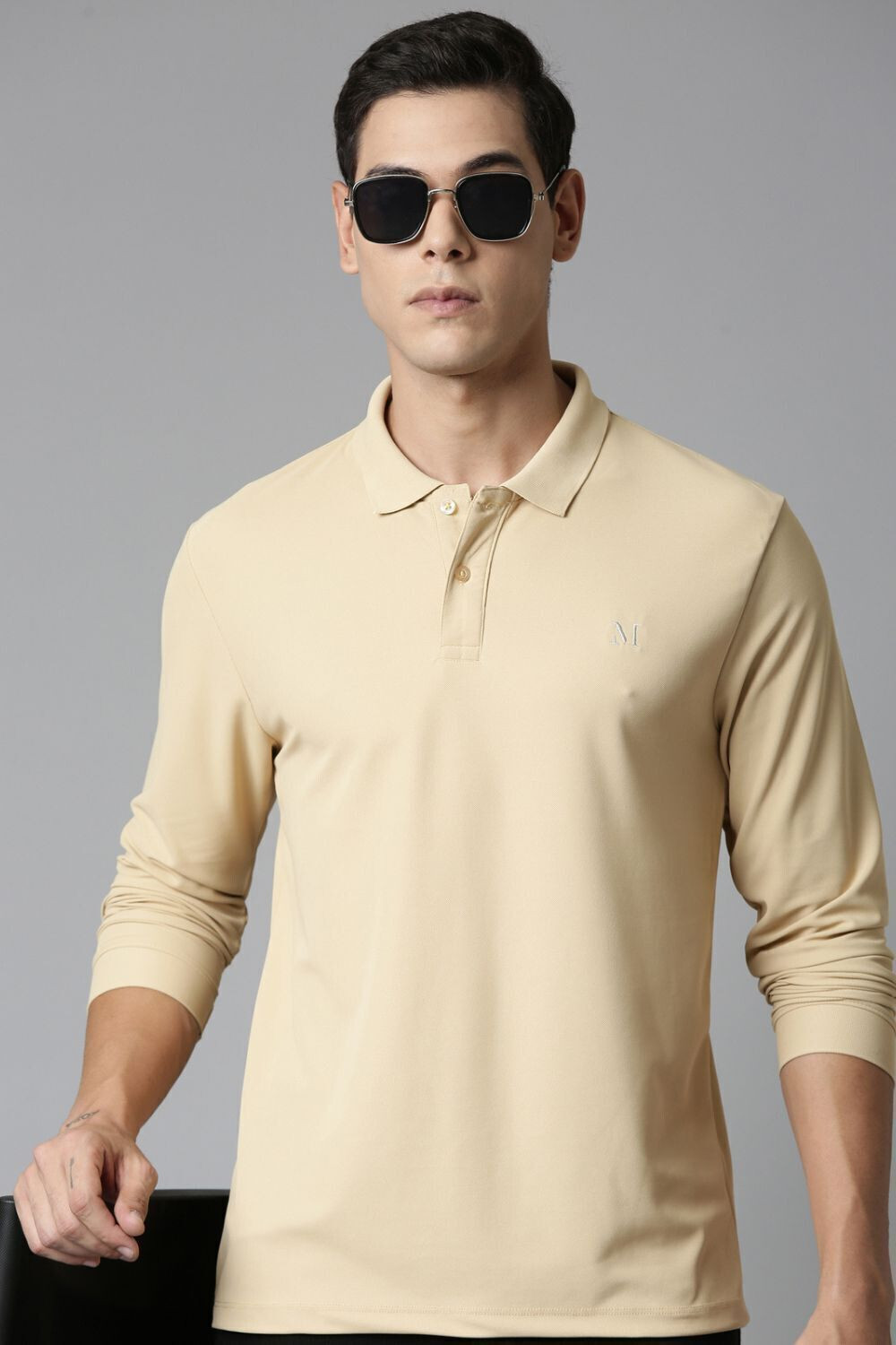 Image of MaxzoneEcommerce Solid Men Polo Neck Beige T-Shirt