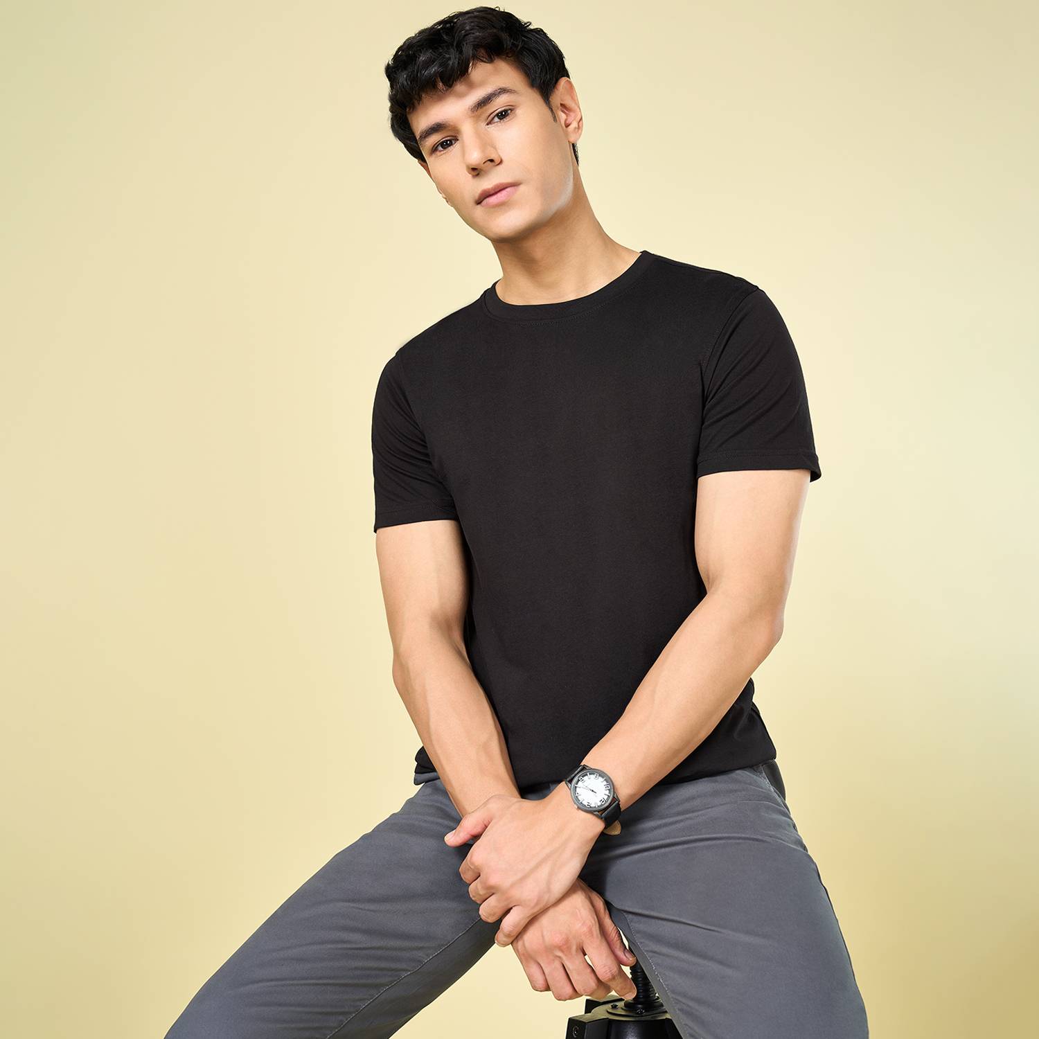 Byford by Pantaloons Solid Men Round Neck Black T-Shirt