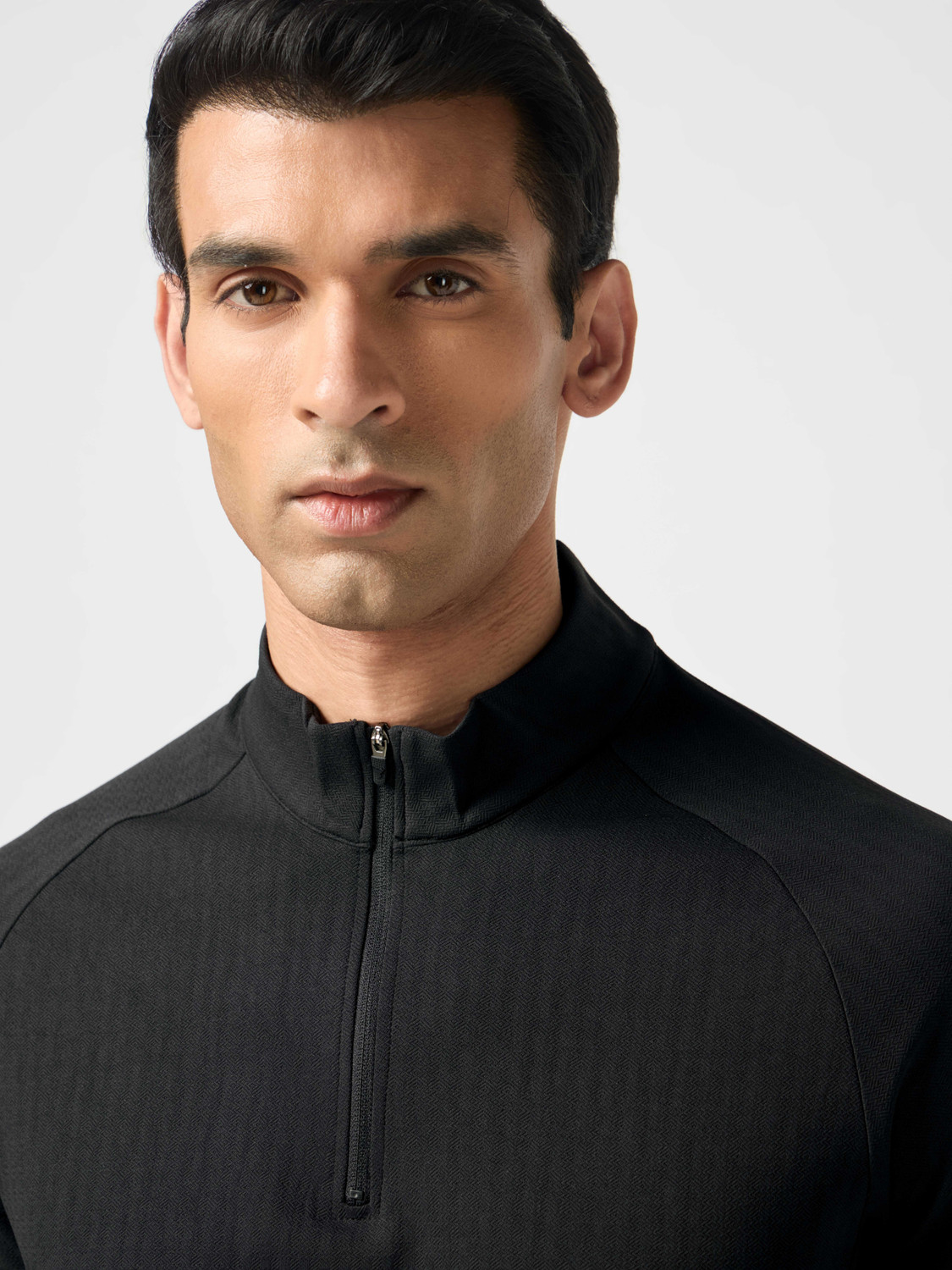 Image of TECHNOSPORT Solid Men Zip Neck Black T-Shirt