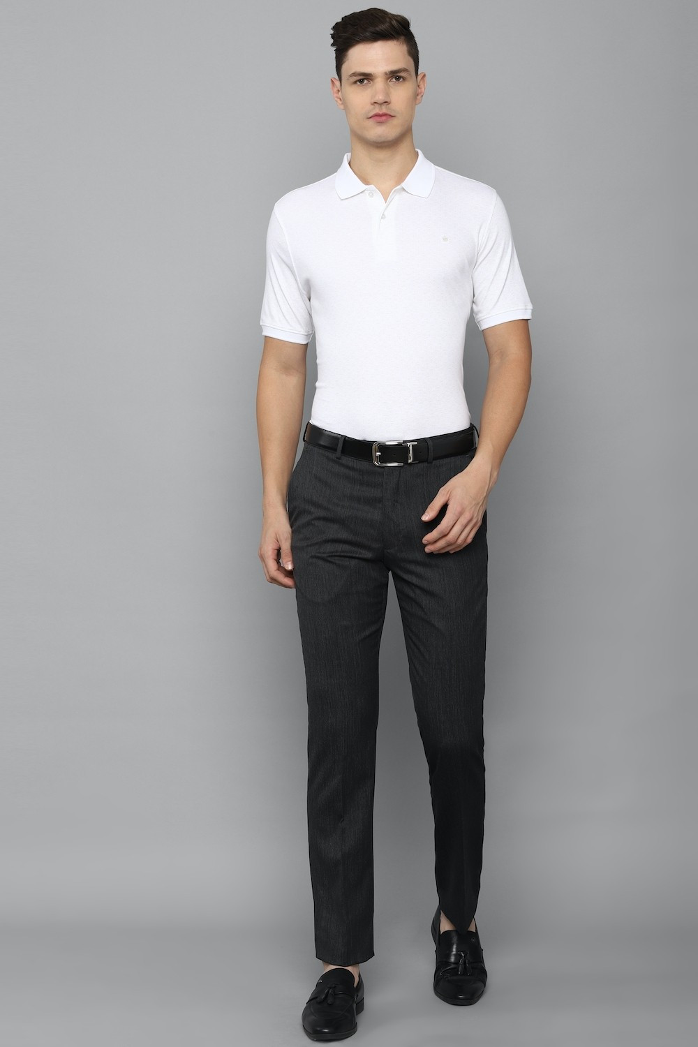 Image of LOUIS PHILIPPE Solid Men Polo Neck White T-Shirt