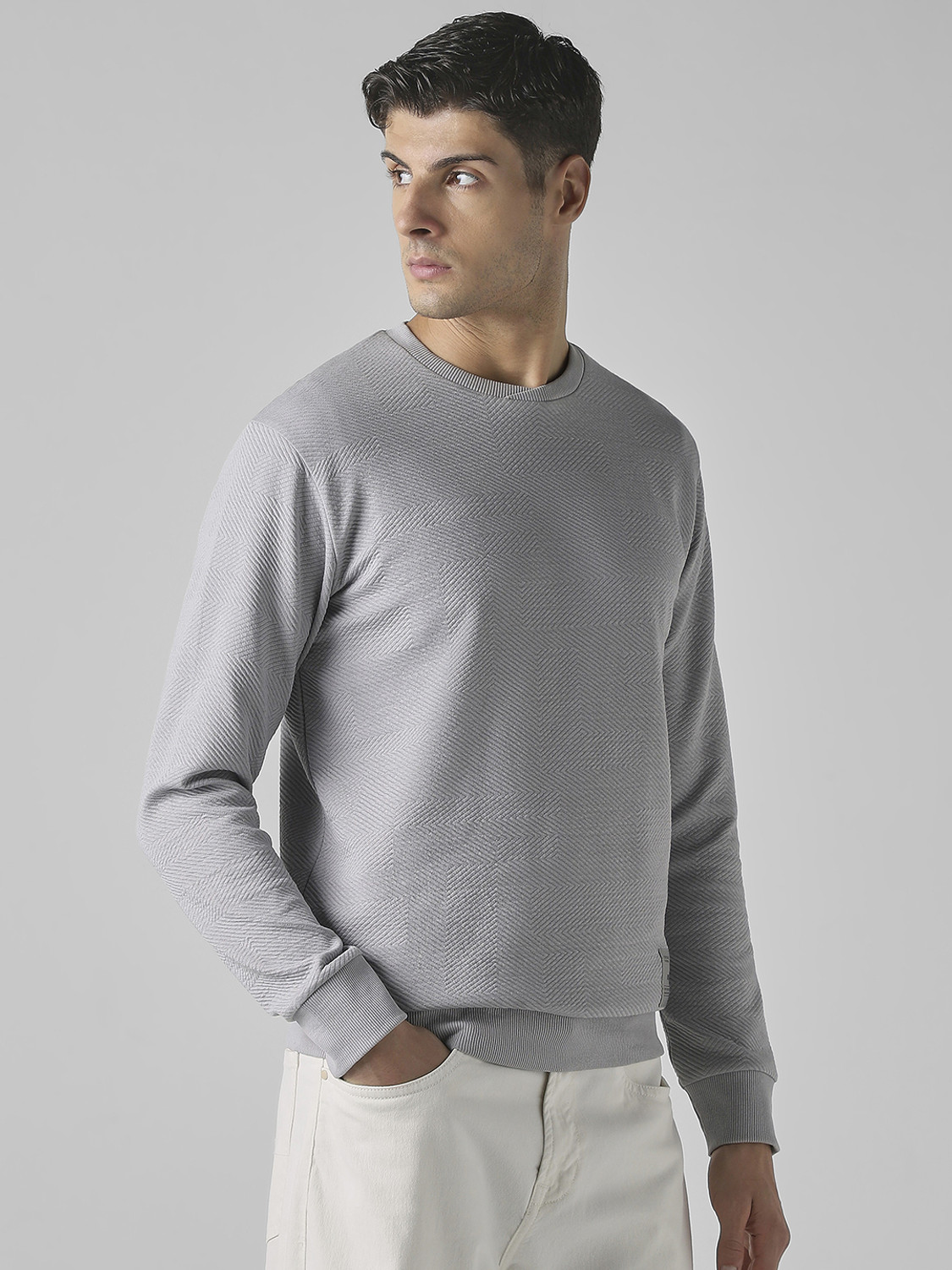 Image of MUFTI Solid Men Crew Neck Grey T-Shirt