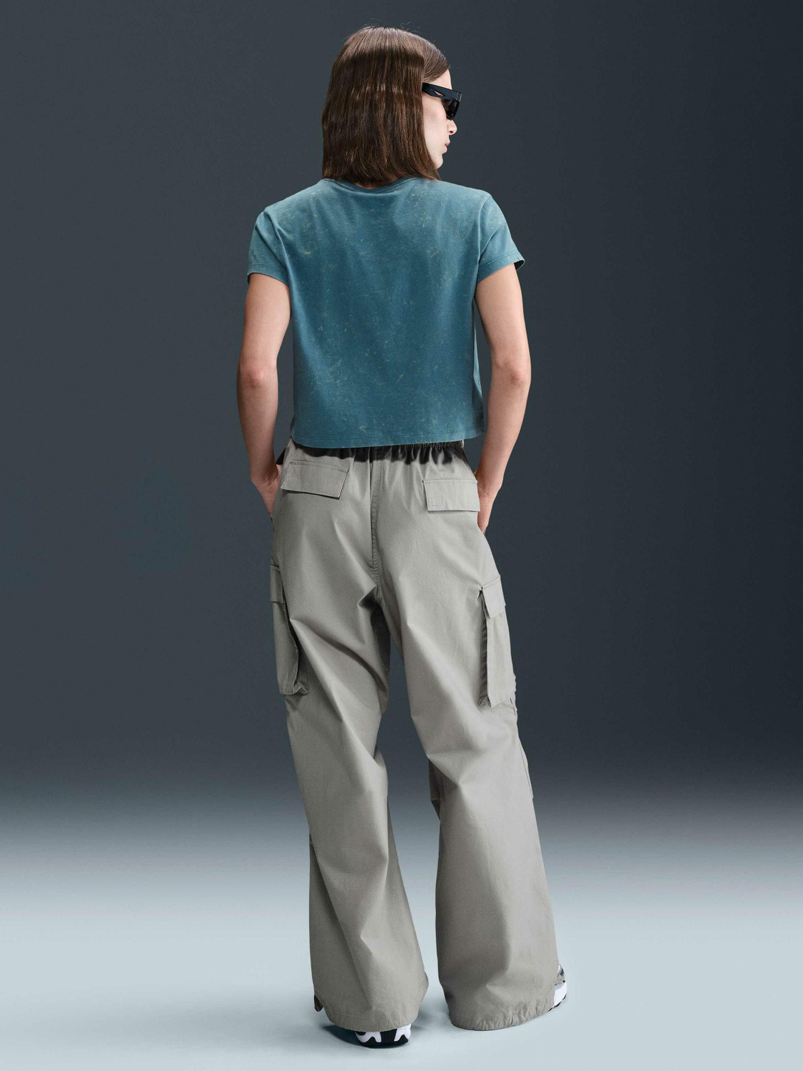 Image of NIKE Solid Women Crew Neck Blue T-Shirt