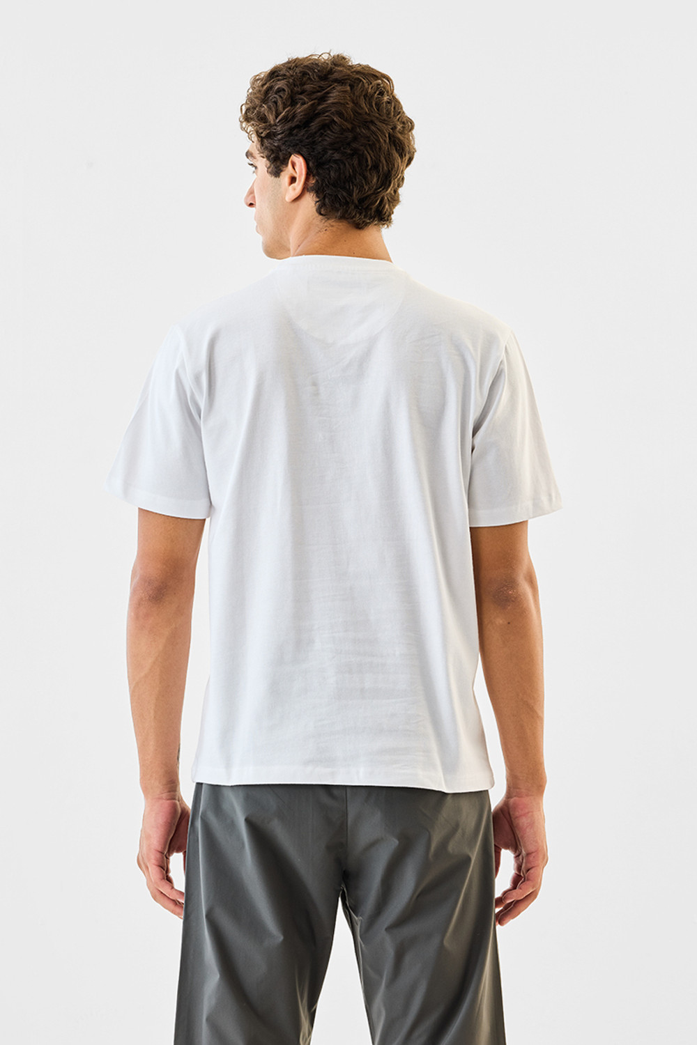 Image of Snitch Graphic Print Men Crew Neck White T-Shirt