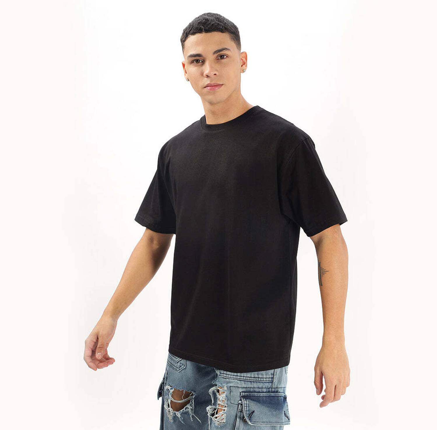 BDSQUARE Solid Men Round Neck Black T-Shirt