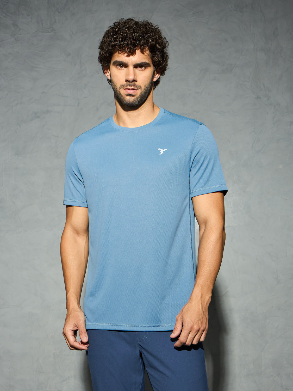 Image of TECHNOSPORT Solid Men Round Neck Blue T-Shirt