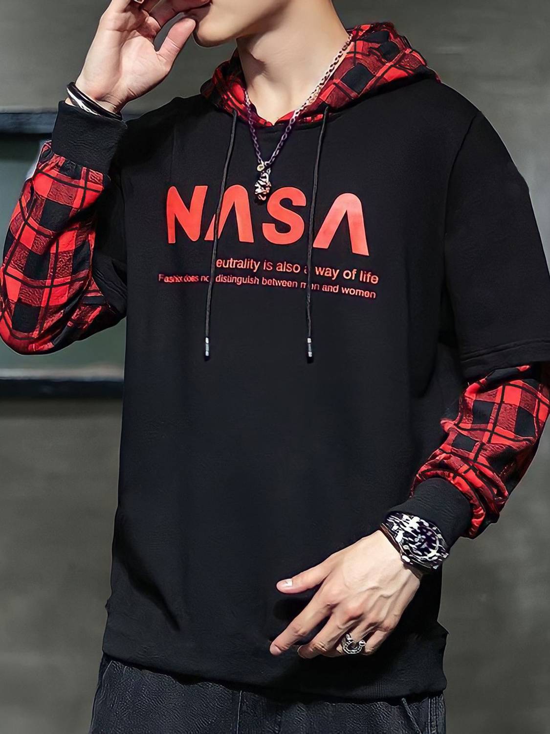LEWEL Men Typography Hooded Neck Cotton Blend Red, Black T-Shirt