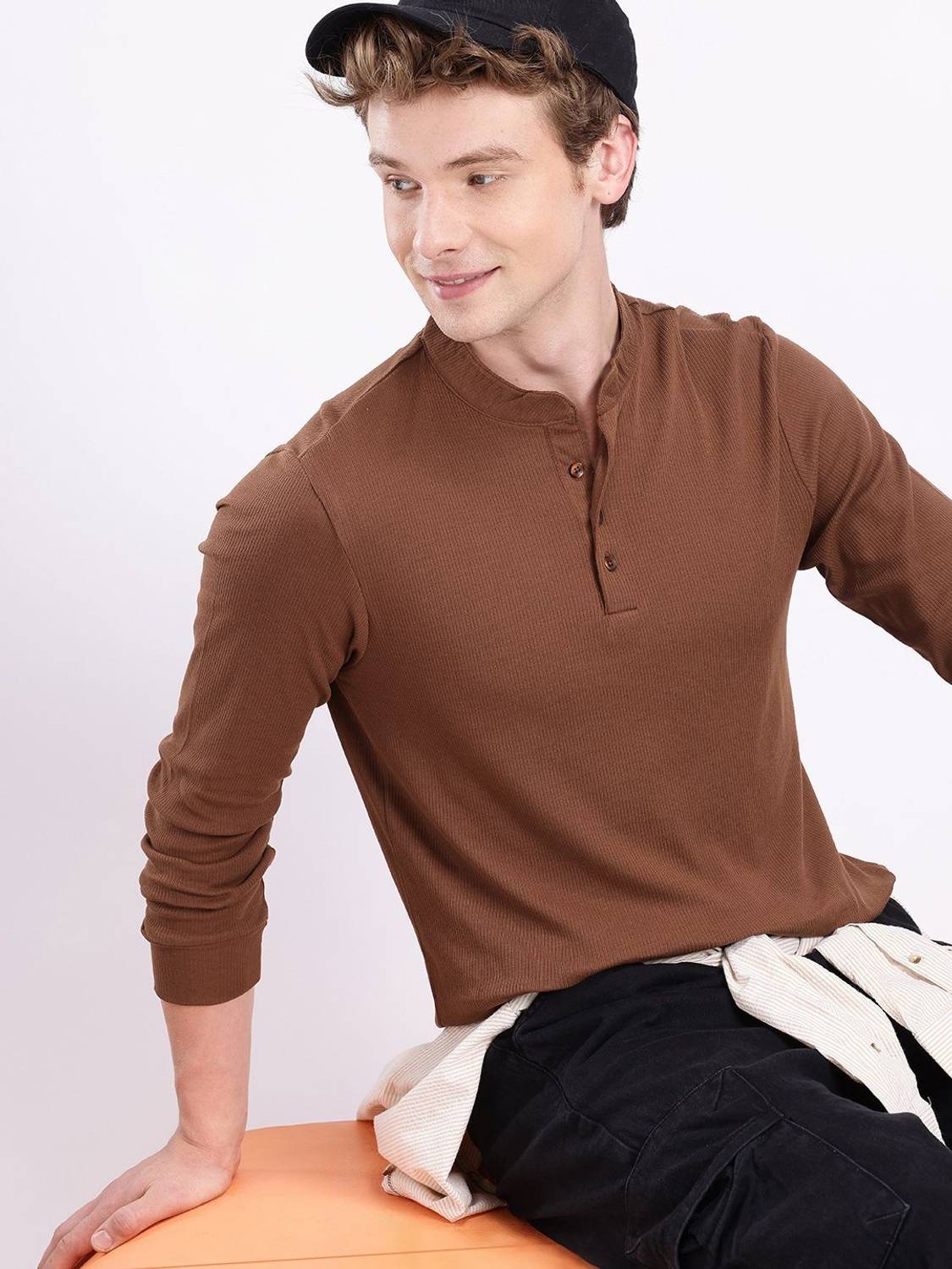 AEROPOSTALE Solid Men Henley Neck Brown T-Shirt