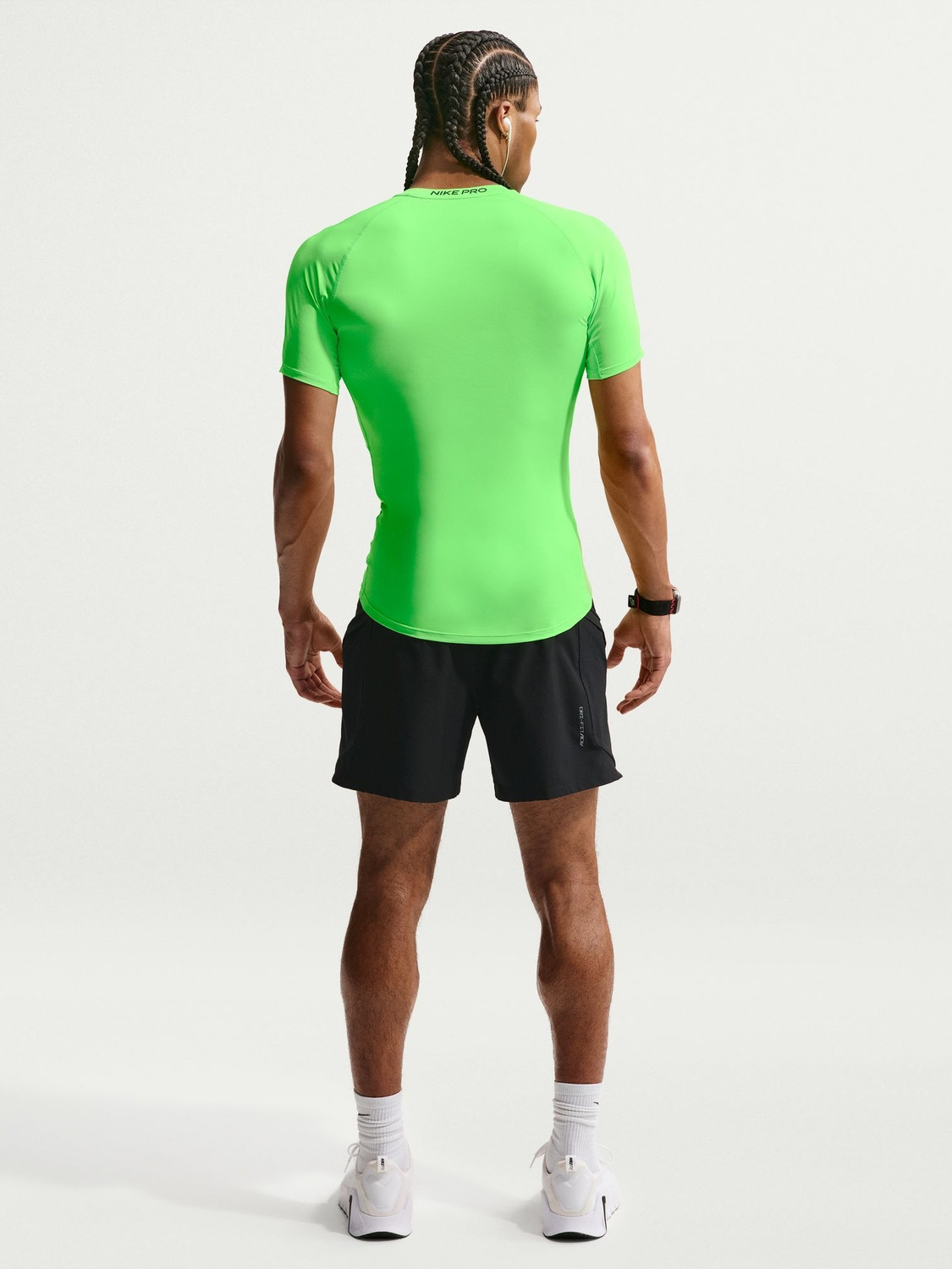 Image of NIKE Solid Men Round Neck Green T-Shirt