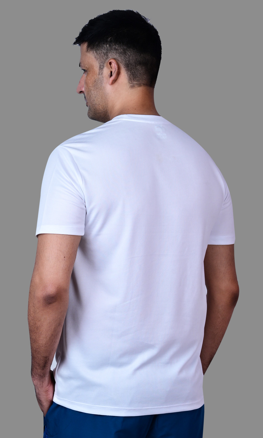 Image of Shiv Naresh Solid Men Round Neck White T-Shirt