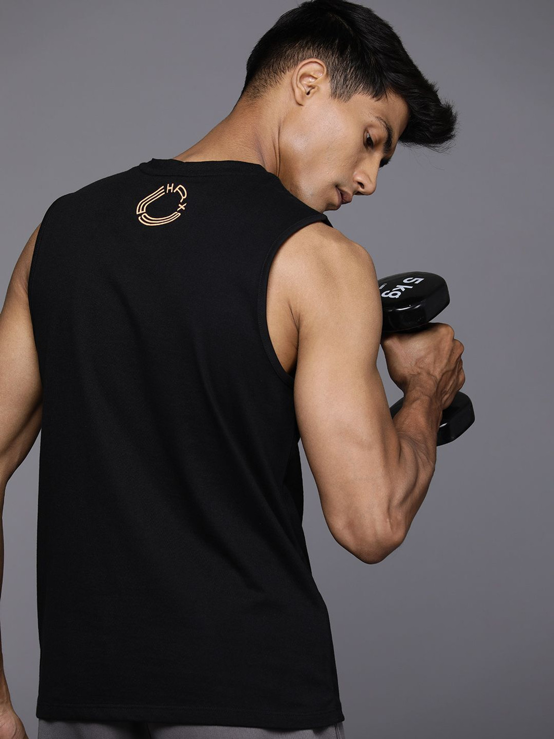 Image of HRX by Hrithik Roshan Solid Men Round Neck Black T-Shirt