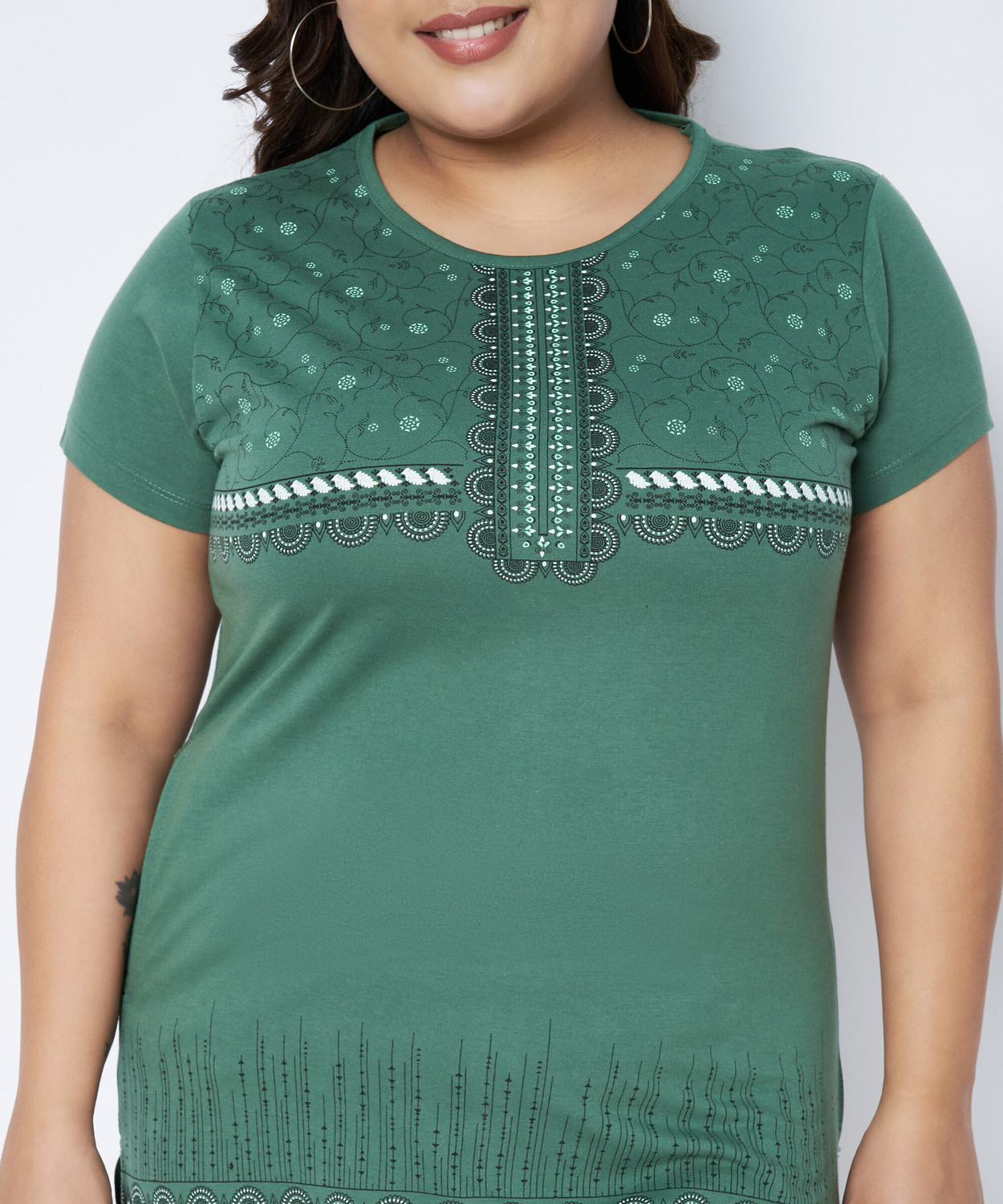 Image of Star Touch Printed Women Round Neck Green T-Shirt