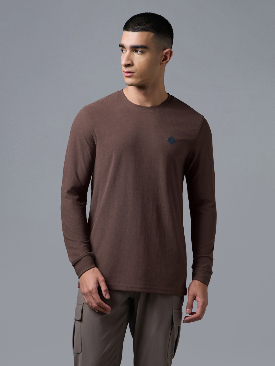 Image of TECHNOSPORT Solid Men Round Neck Brown T-Shirt