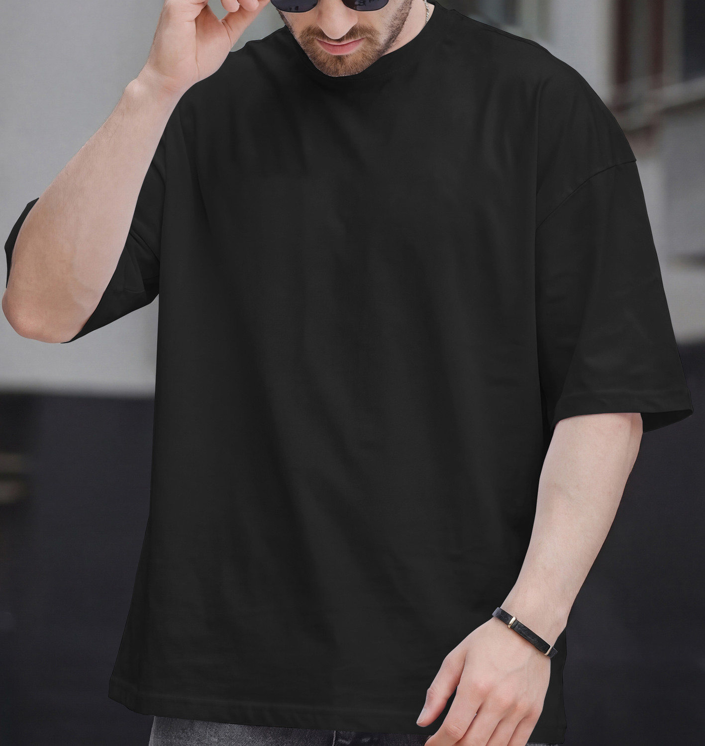 Image of FEEL TRACK Solid Men Round Neck Black T-Shirt