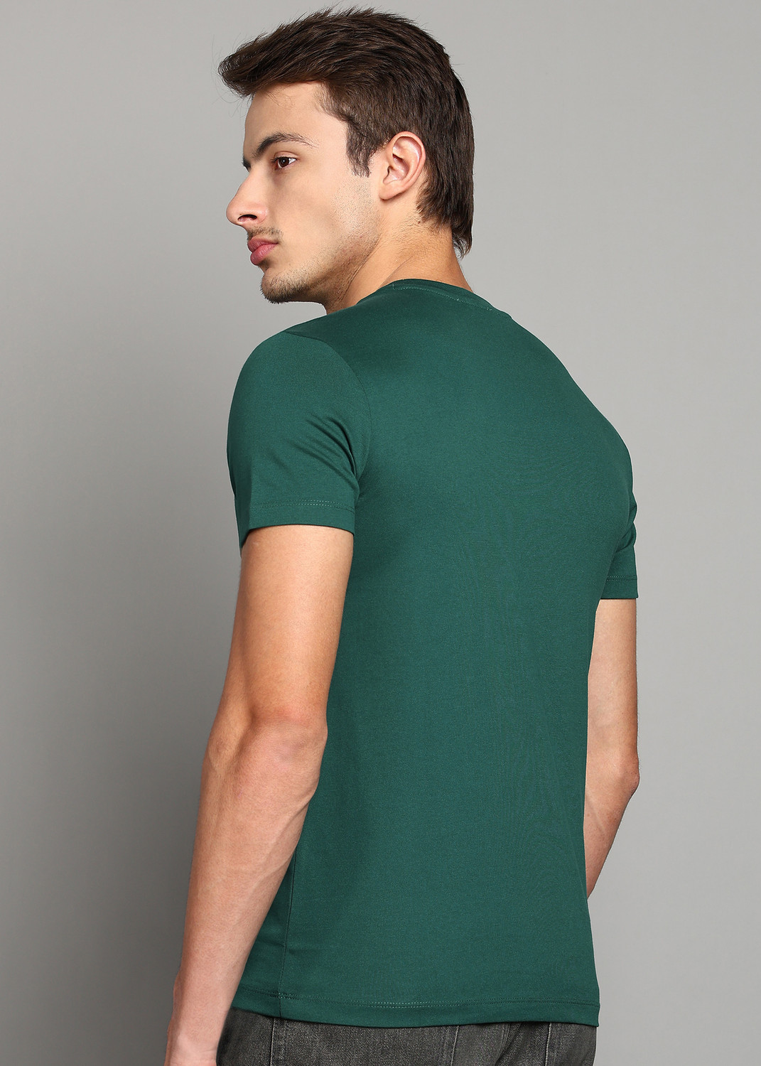 Image of United Colors of Benetton Graphic Print Men Round Neck Green T-Shirt