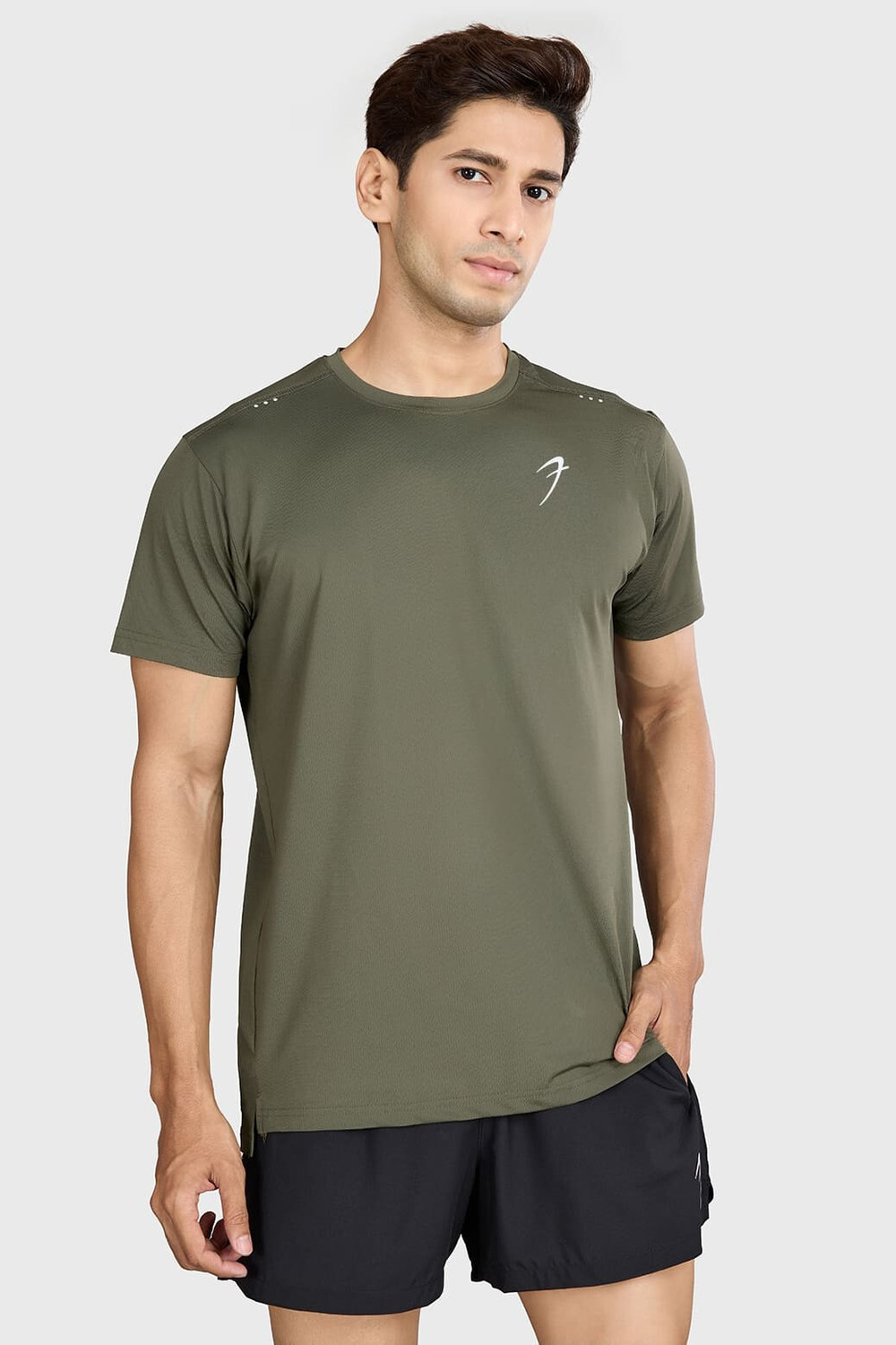 Image of FuaarK Solid Men Crew Neck Green T-Shirt