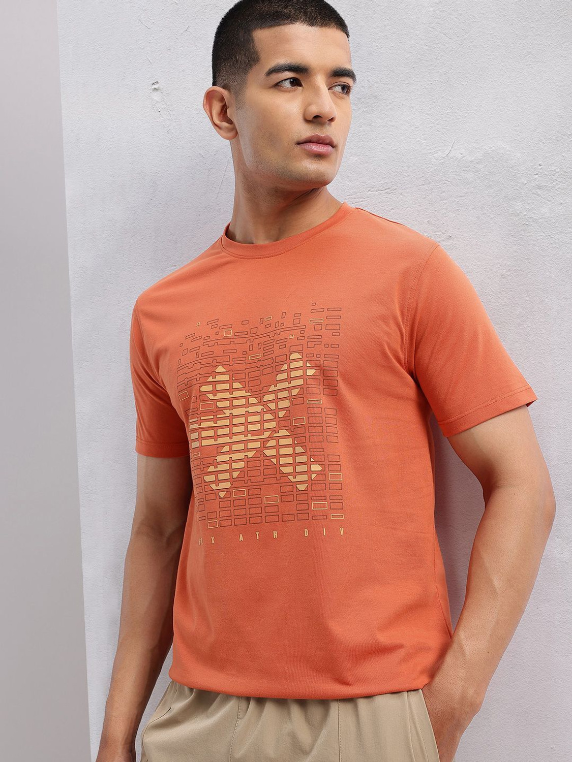 Image of HRX by Hrithik Roshan Printed Men Round Neck Orange T-Shirt