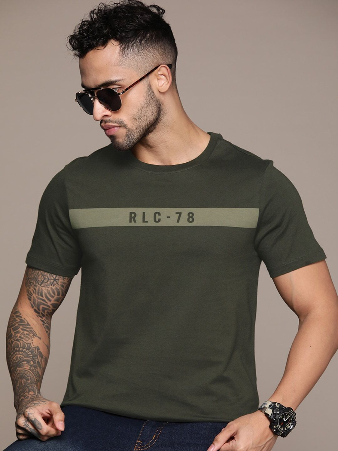Image of Roadster Solid Men Round Neck Green T-Shirt