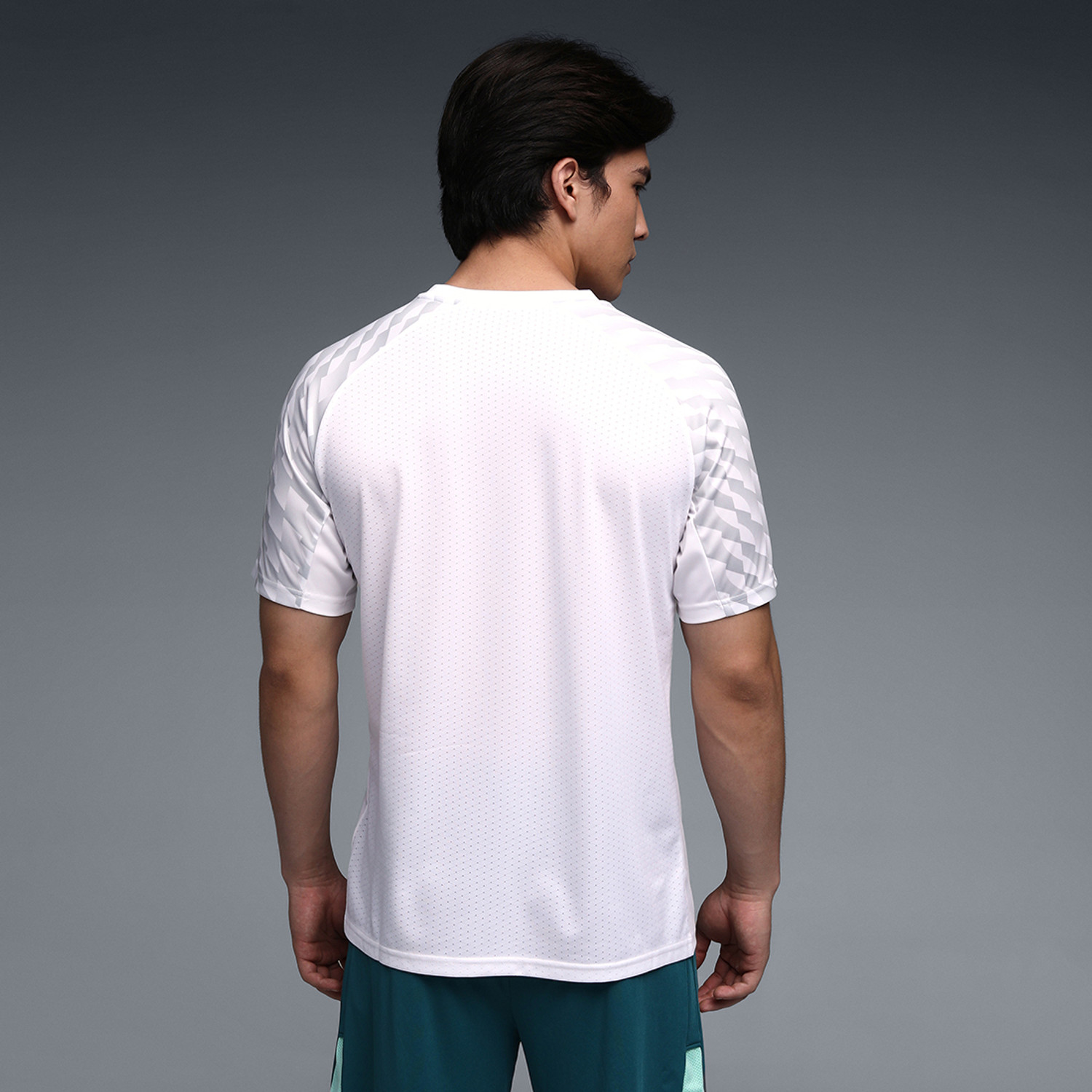 Image of PUMA Solid Men Crew Neck White T-Shirt