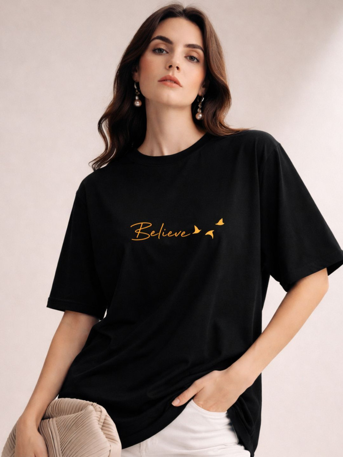 Image of SLENOR Graphic Print Women Round Neck Black T-Shirt