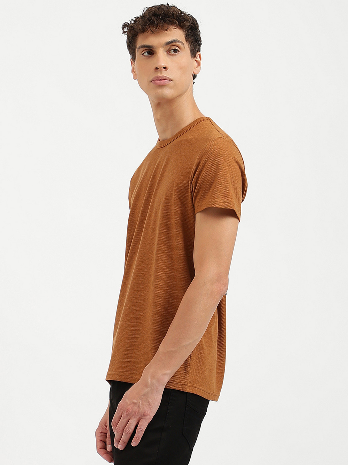 Image of United Colors of Benetton Solid Men Crew Neck Brown T-Shirt
