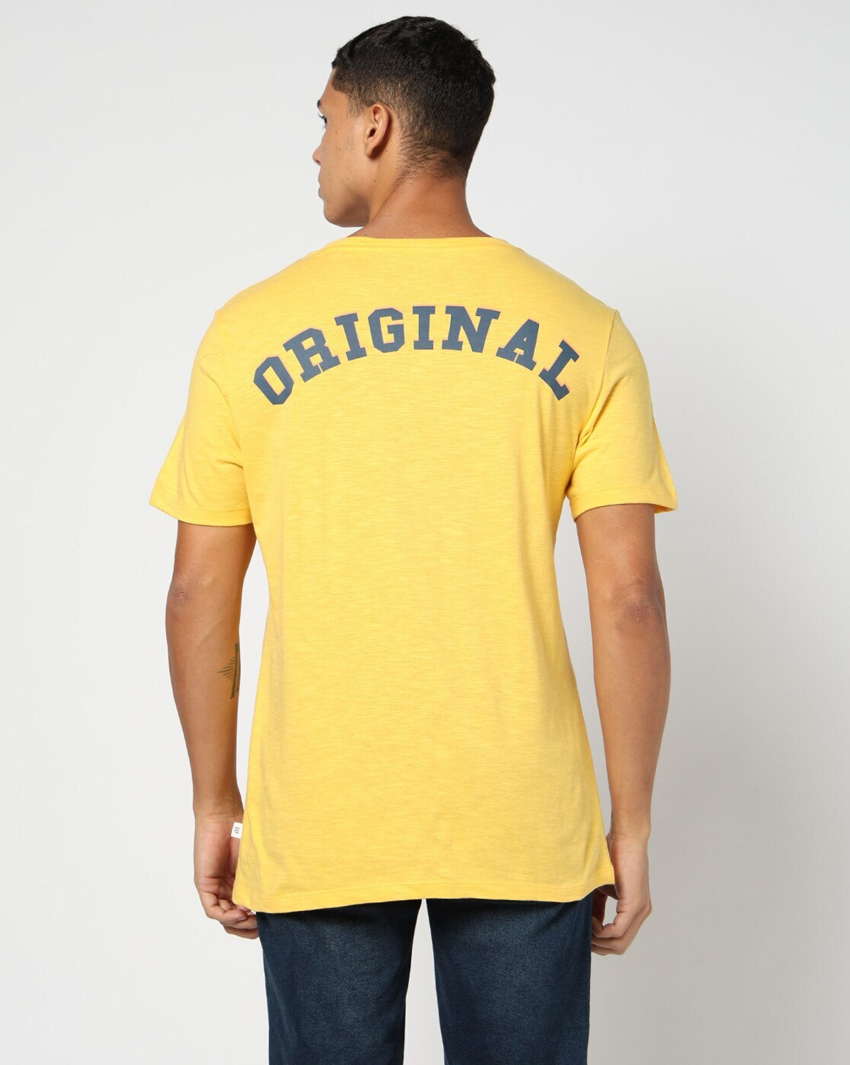 Image of GAP Printed Men Round Neck Yellow T-Shirt