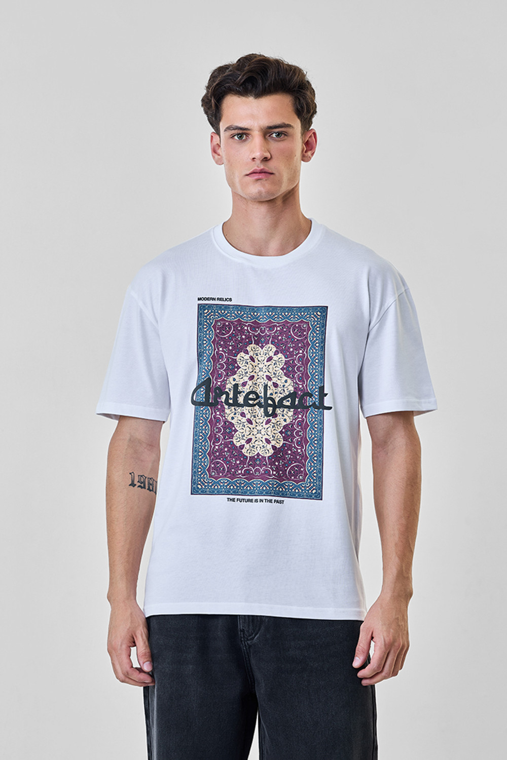 Image of Snitch Graphic Print Men Crew Neck White T-Shirt