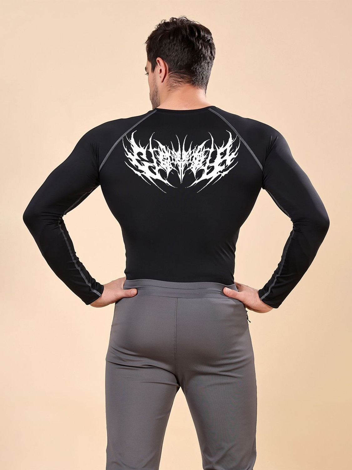 Image of FRISKERS Solid Men Round Neck Black T-Shirt