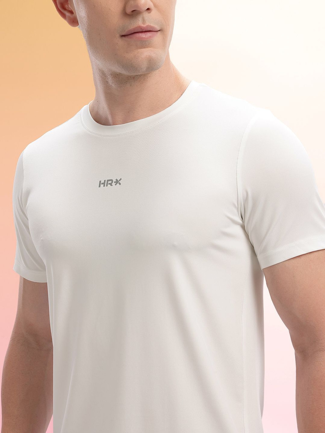 Image of HRX by Hrithik Roshan Printed Men Round Neck White T-Shirt