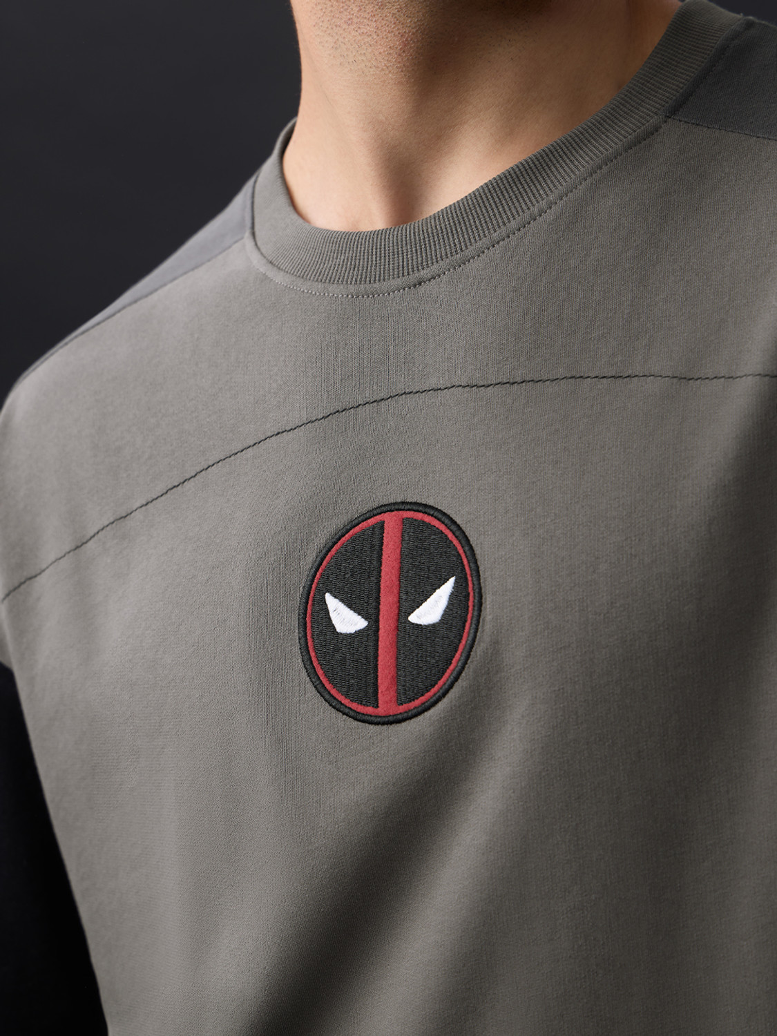 Image of The Souled Store Colorblock Men Round Neck Grey T-Shirt