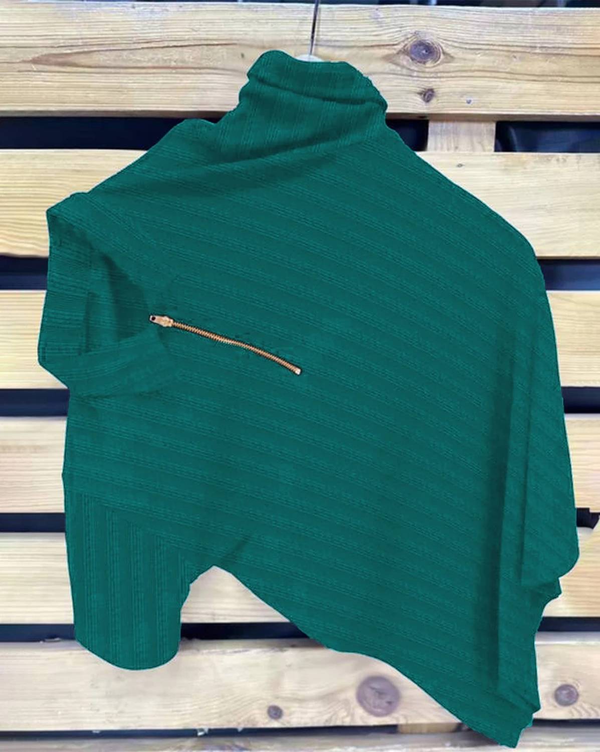 Jaiszen Self Design Men Zip Neck Dark Green T-Shirt