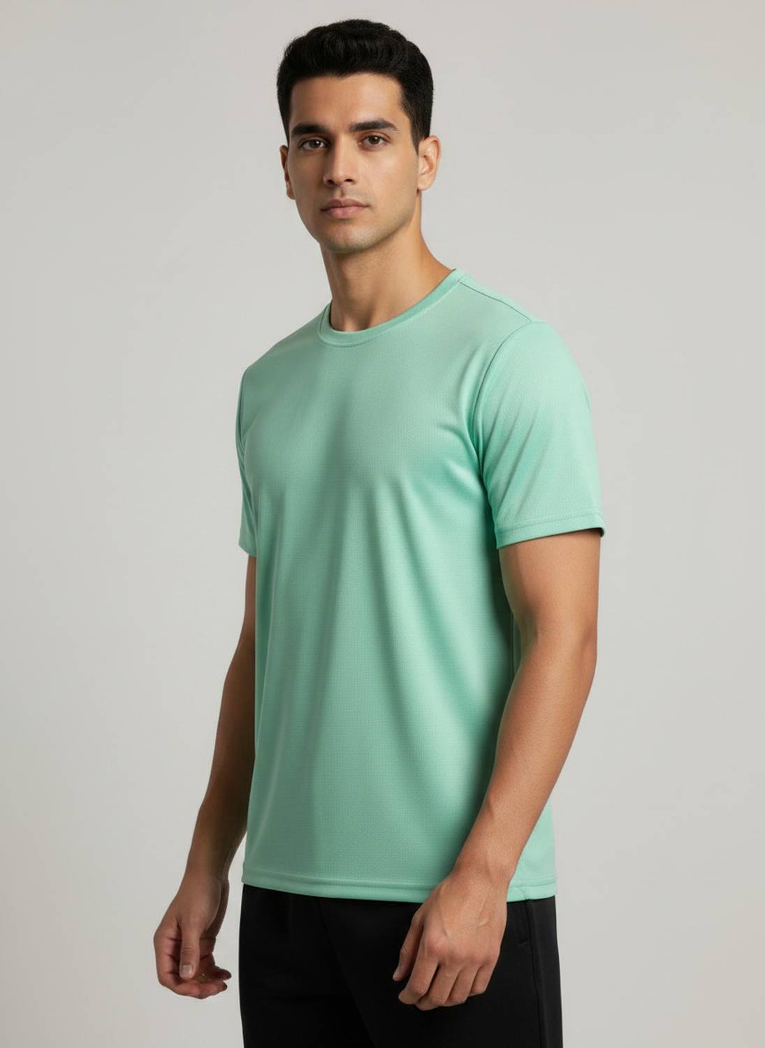 greencloversさん専用 ZXN Clothing Solid Men Round Neck Green T-Shirt - Buy ZXN Clothing