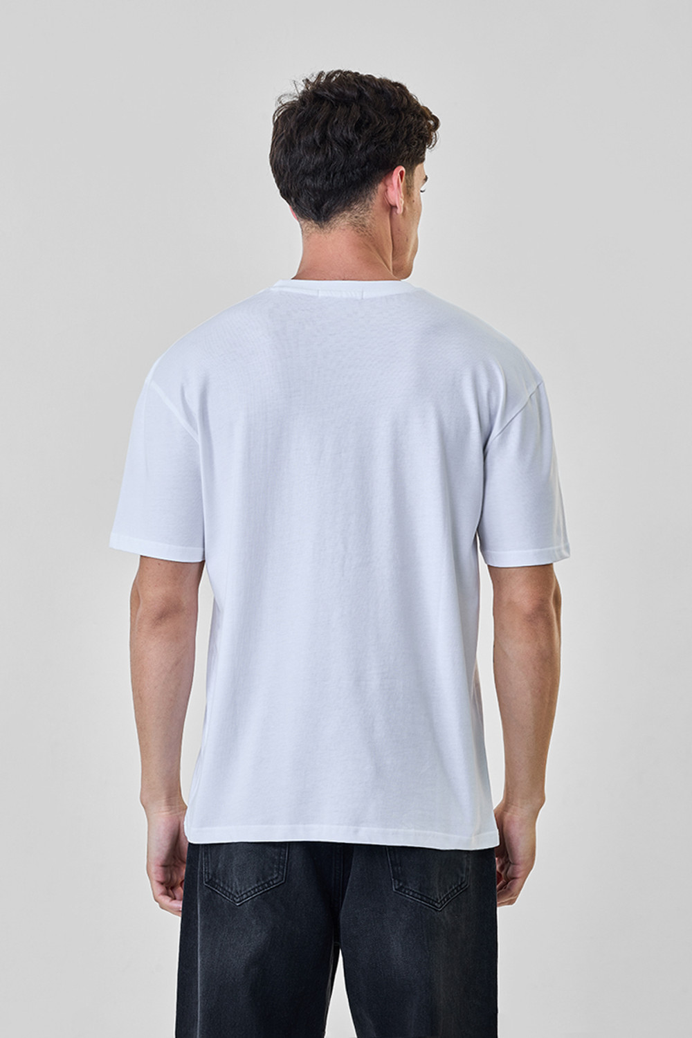 Image of Snitch Graphic Print Men Crew Neck White T-Shirt
