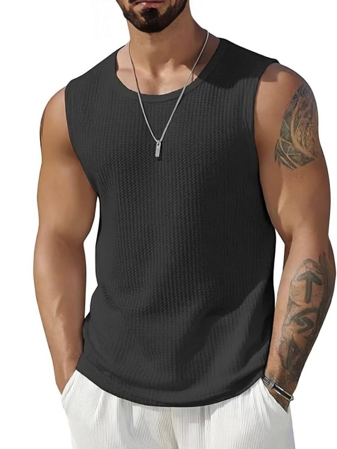TeeWink Men's Round Neck Self-Design Black T-Shirt